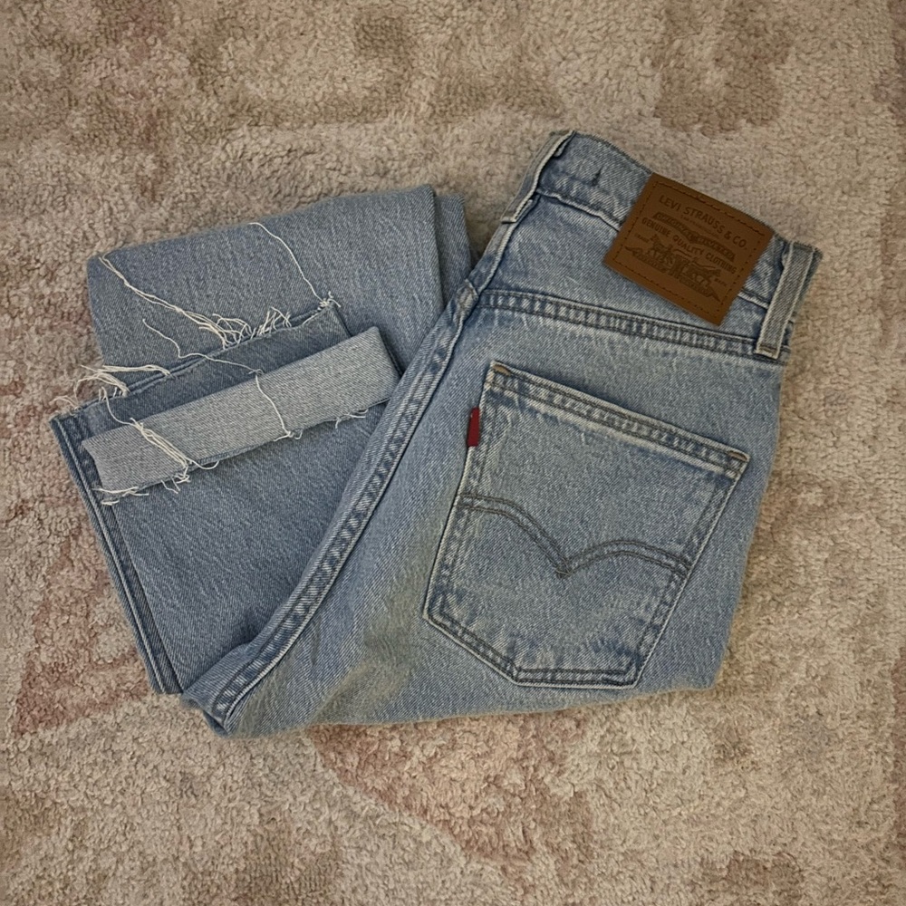 Levi's High Rise Blue Jeans - Picture 4 of 6